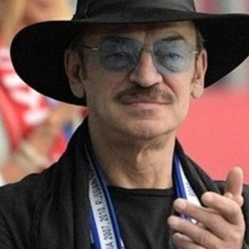 боярский михаил с битой. михаил боярский 2020. михаил боярский 2020. михаил боярский 2020. сын боярского михаила последние новости.