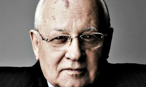Нас дурили 39 лет: вот кто приказал Горбачеву развалить СССР