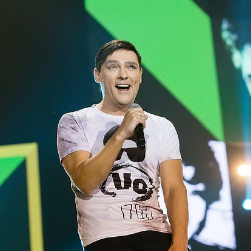 Новые заставки шатунова. Семья юры шатунова. Shatunov family life. Юра шатунов привет. Shatunov family life.